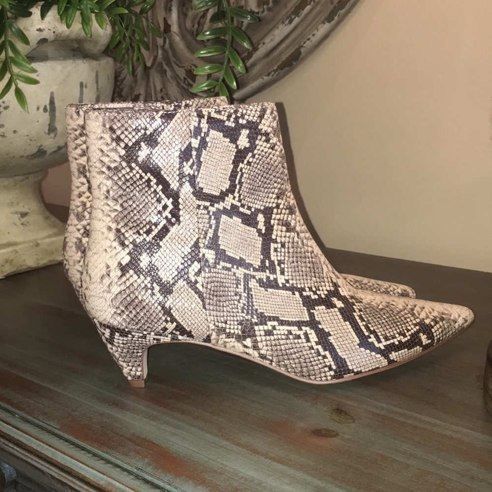 Splendid Women’s Nettie Natural Kitten Heel Bootie - Picture 13 of 16